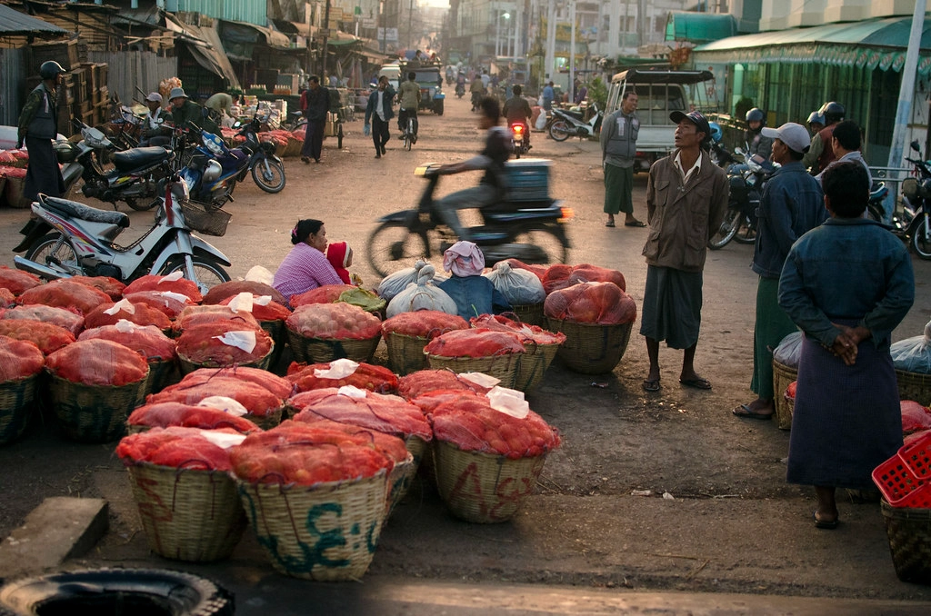 asian public market road