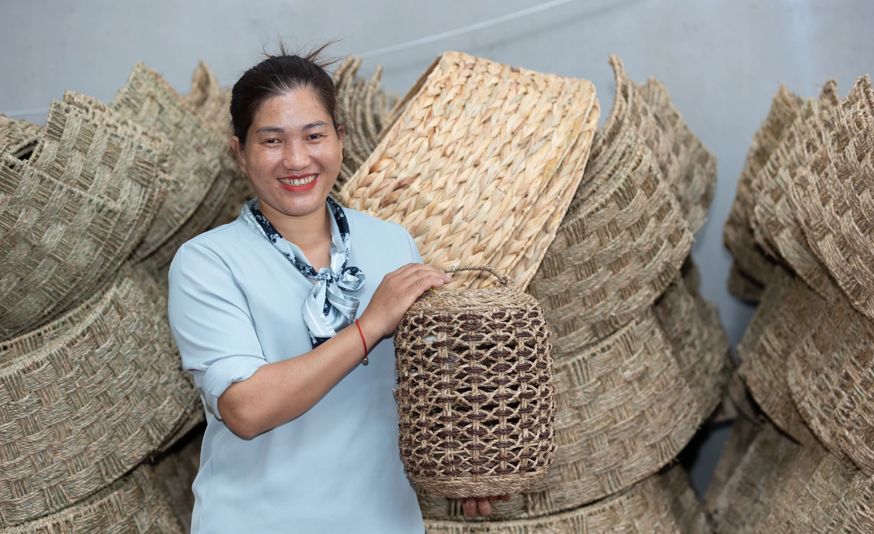 Ms Tran Thi Dung expanded livelihoods from sedge handicrafts through the Accelerate My Business program